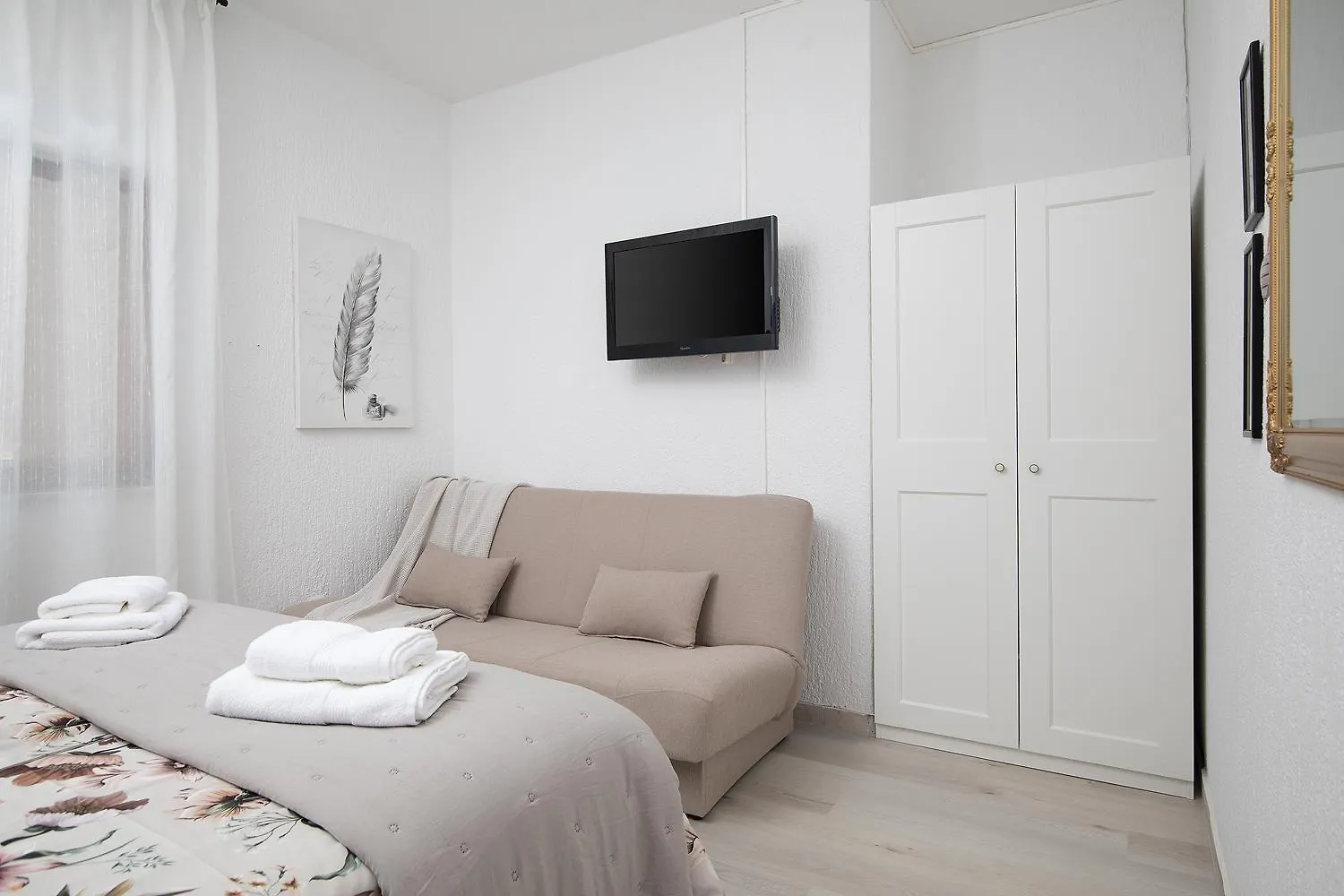 Apartments Dadic With Parking & Playground Medulin