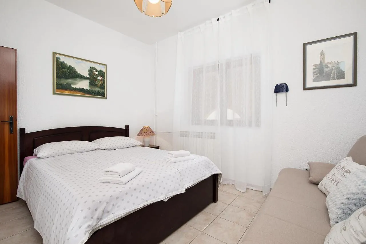 Apartments Dadic With Parking & Playground Medulin 0*,  Croatia
