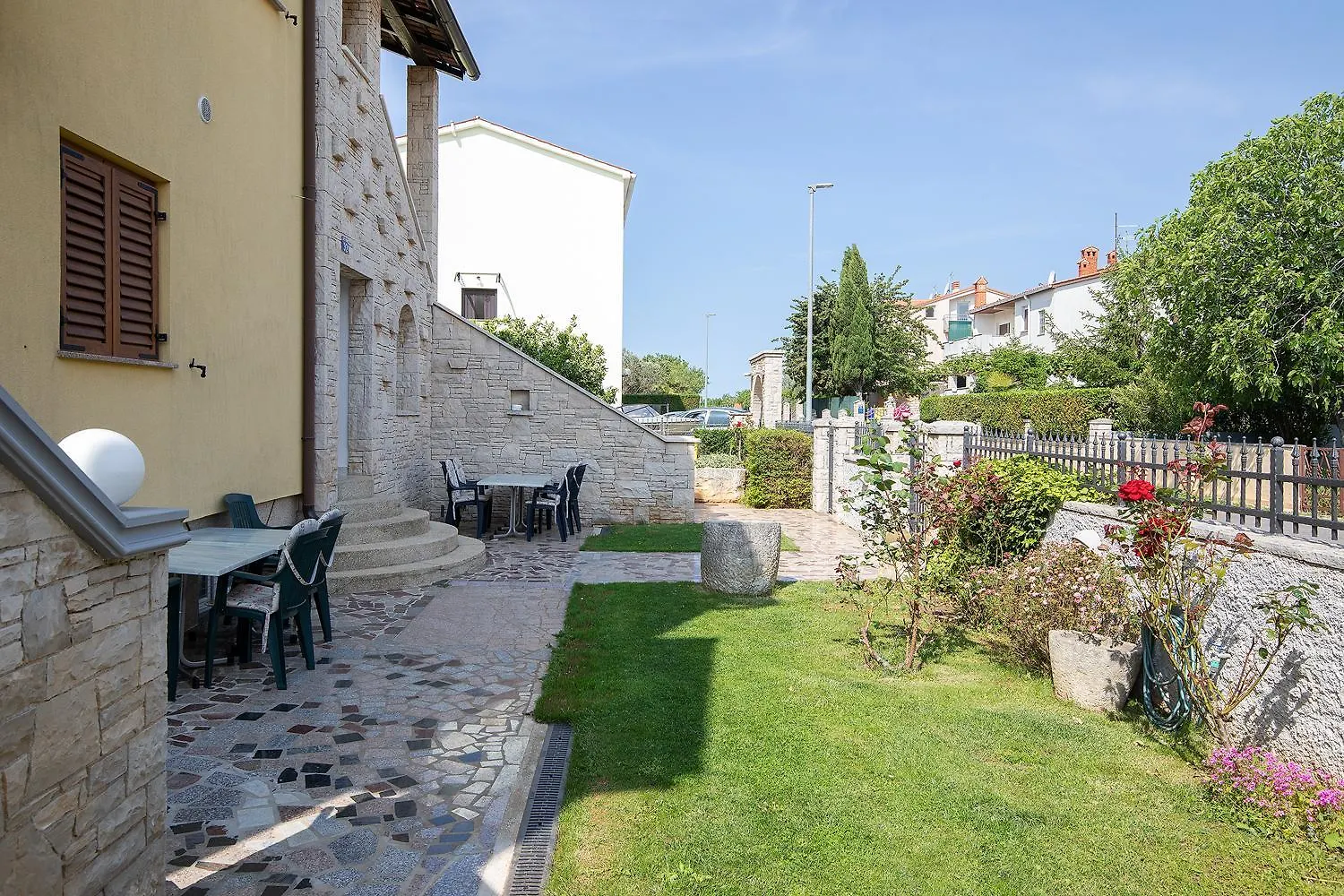 Apartments Dadic With Parking & Playground Medulin Croatia
